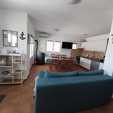 Kuca Za Odmor >maro< Apartmán *