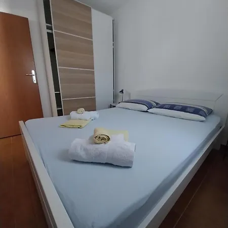 Apartamento Kuca Za Odmor >maro< *
